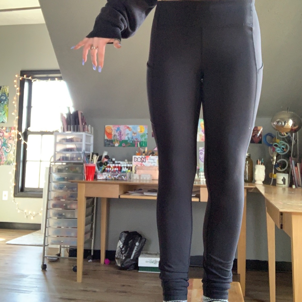 Lululemon wonder train leggings with pockets